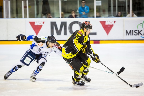 MIS-HSC_121209-MLA_7707_resize-sml