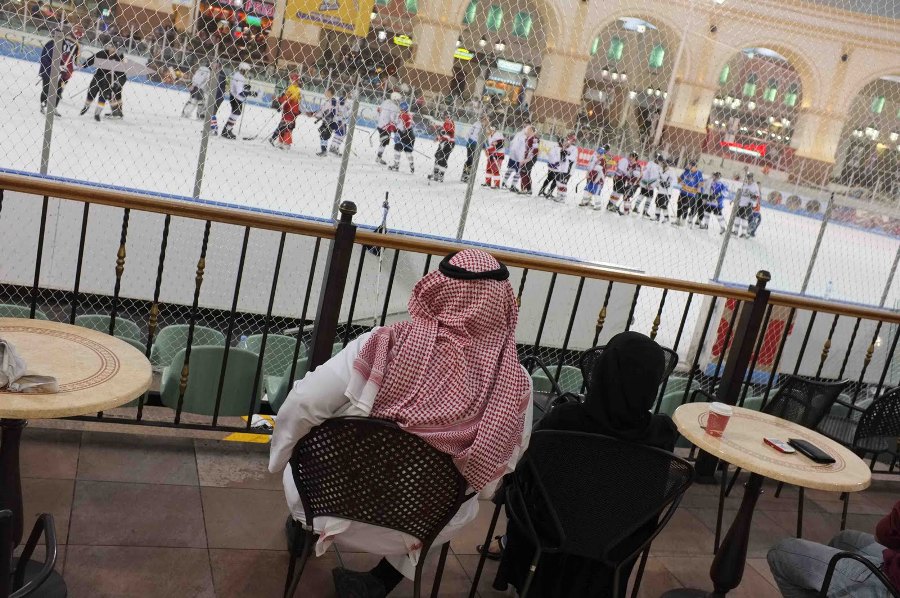 Hockey night katar