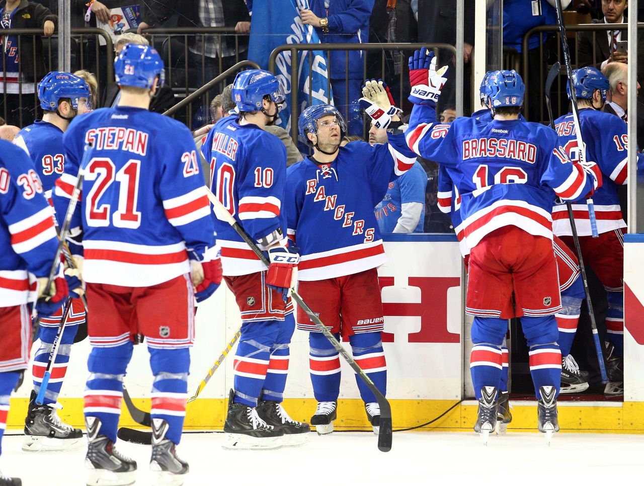 nyr