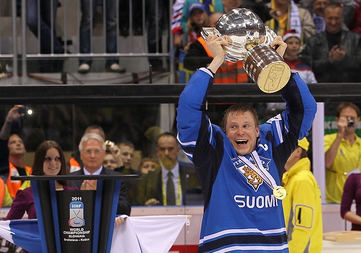 BRATISLAVA, SLOVAKIA - MAY 15: (L) of Sweden and (L) of Finland battle for the puck during the IIHF World Championship gold medal match between Sweden and Finland at Orange Arena on May 15, 2011 in Bratislava, Slovakia. (Photo by Martin Rose/Bongarts/Getty Images)