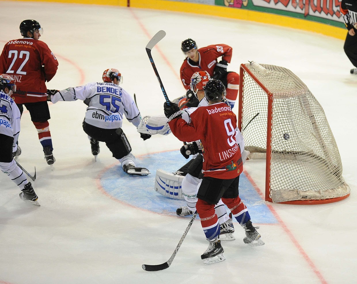 DEL 2 Saison 2016/17 Franz Siegel Halle,Saiseoneröffnung EHC Freiburg-Schwenningen.