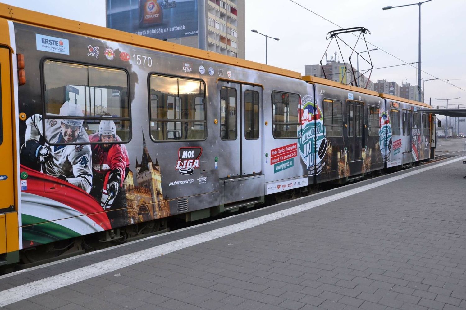 hokibuli-villamos-1500