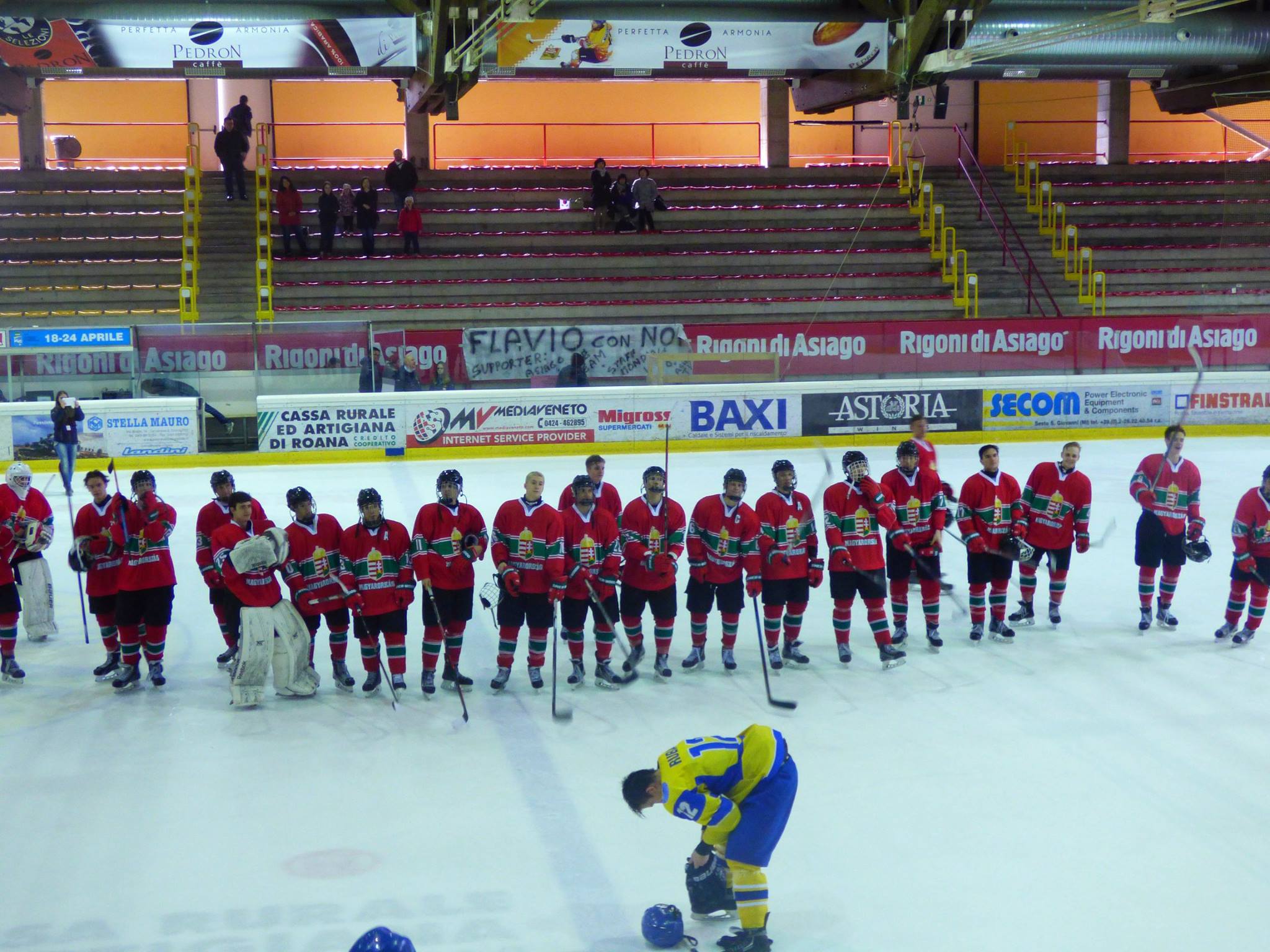 HUNUKR U18 2