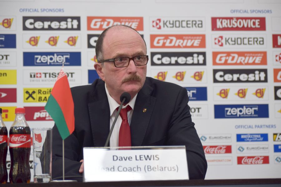 lewis_hun-blr-900