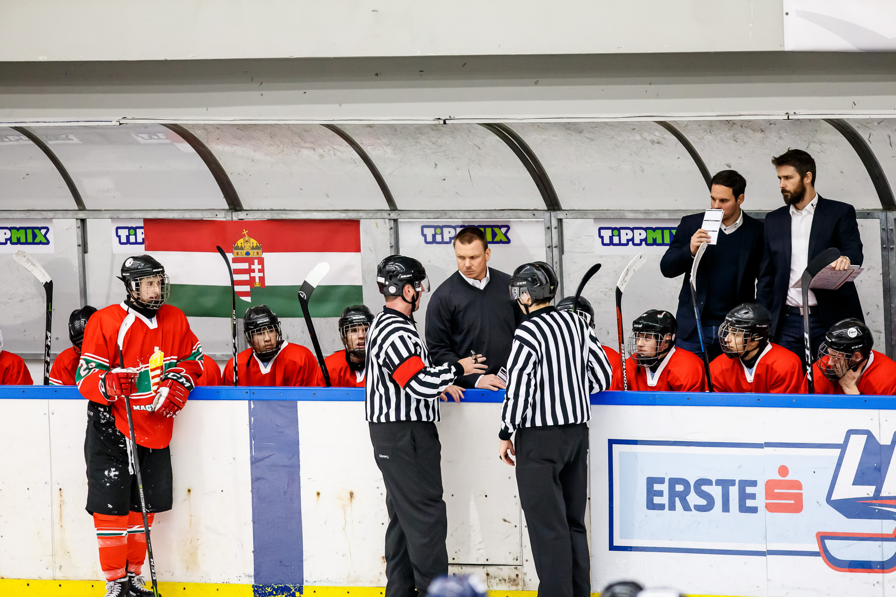 svasznek-u18-ml