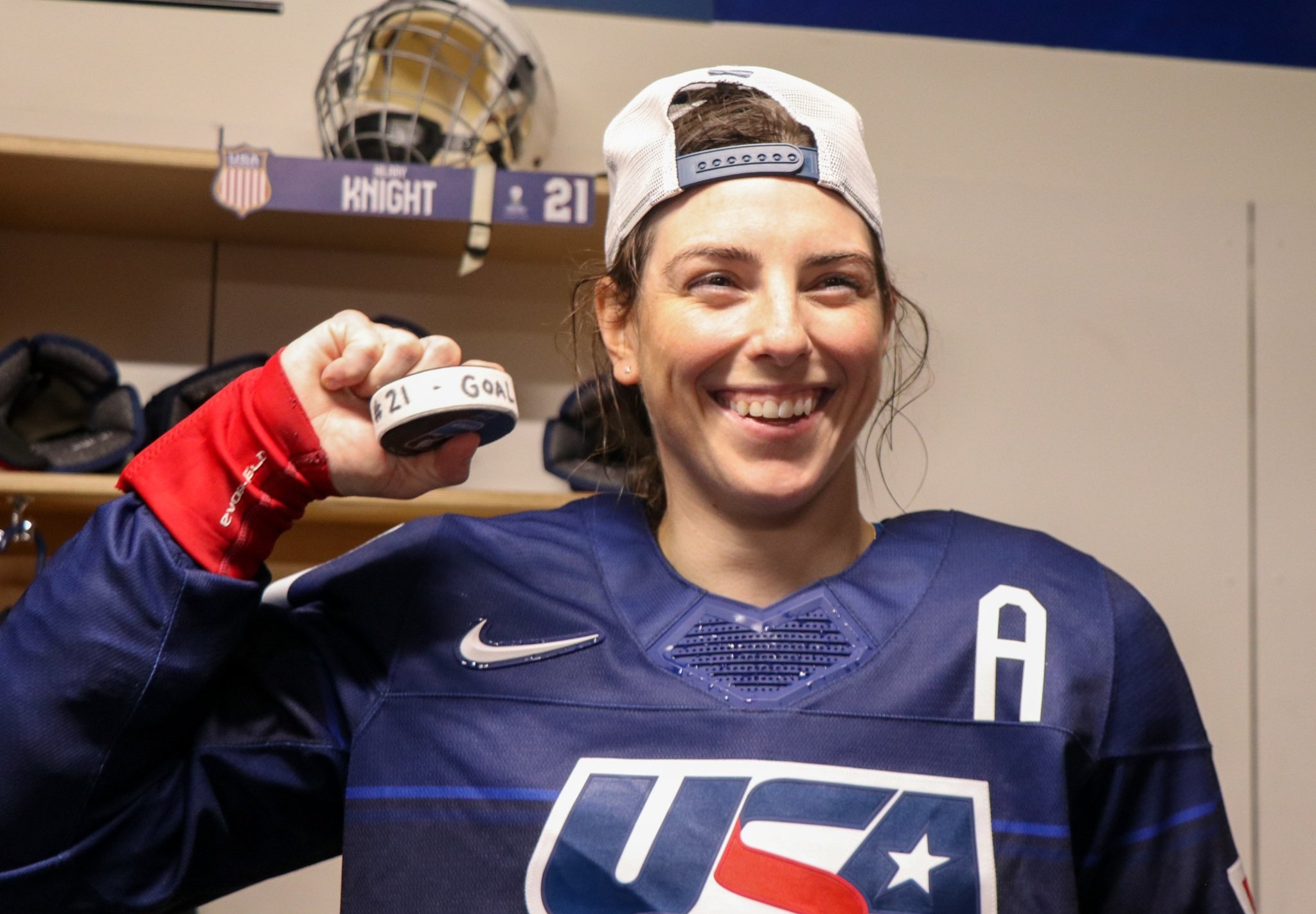 hilary knight
