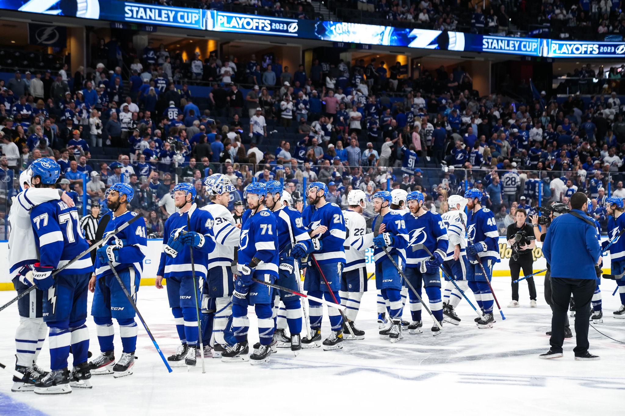 tampa toronto handshake