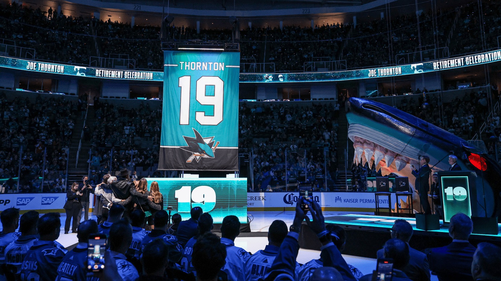 thornton_jersey_retirement